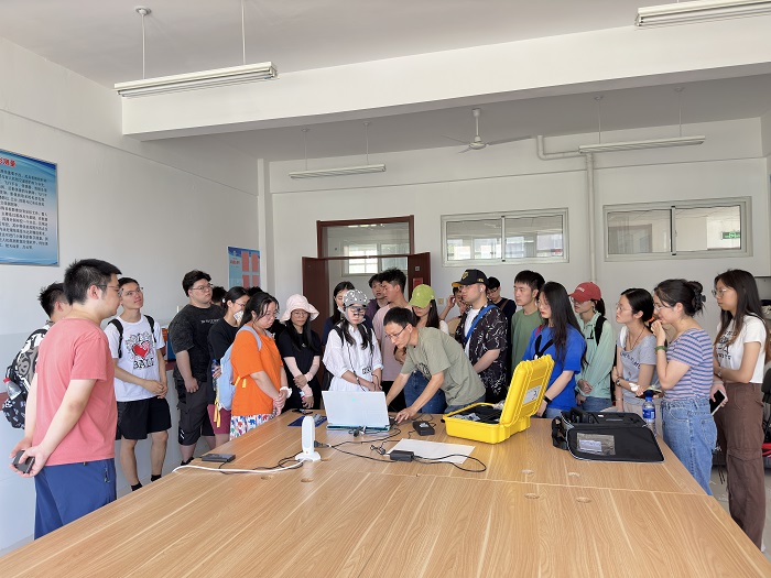 图片2.jpg 图片2.jpg