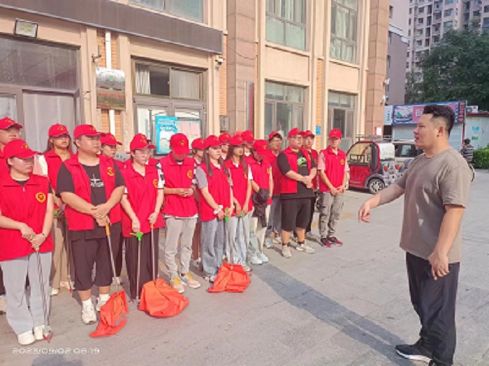 9月2日荣耀体育·荣耀体育(中国)官方网,在凤凰城A区开展志愿服务活动 (4).jpg